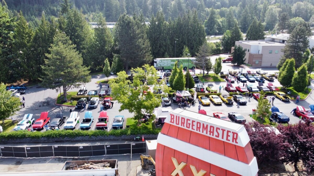 Issaquah Car Shows - Bumpers and Burgers